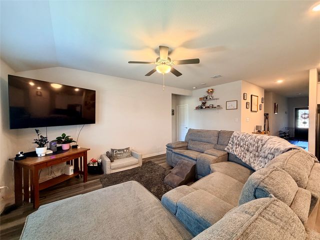 6301 Spooky Cat Trail, Fort Worth, TX 76179