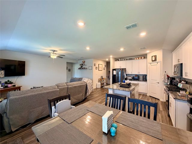 6301 Spooky Cat Trail, Fort Worth, TX 76179