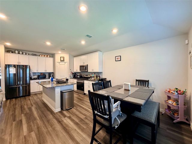 6301 Spooky Cat Trail, Fort Worth, TX 76179