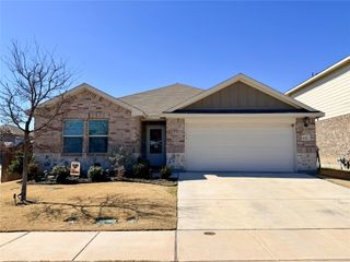 6301 Spooky Cat Trail, Fort Worth, TX 76179