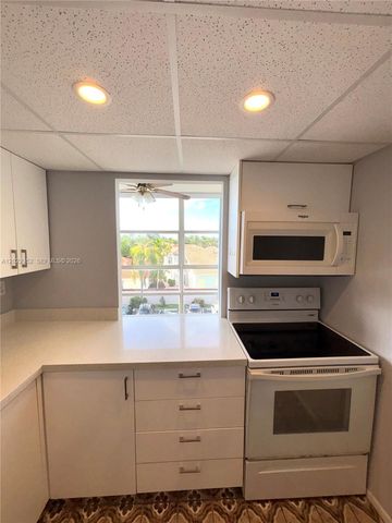 2001 Atlantic Shores Blvd 409, Hallandale Beach, FL 33009