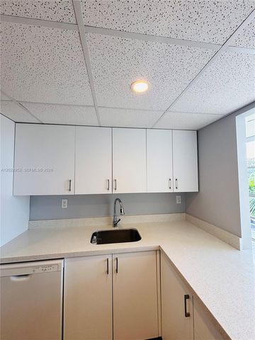 2001 Atlantic Shores Blvd 409, Hallandale Beach, FL 33009