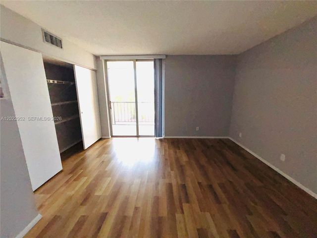 2001 Atlantic Shores Blvd 409, Hallandale Beach, FL 33009