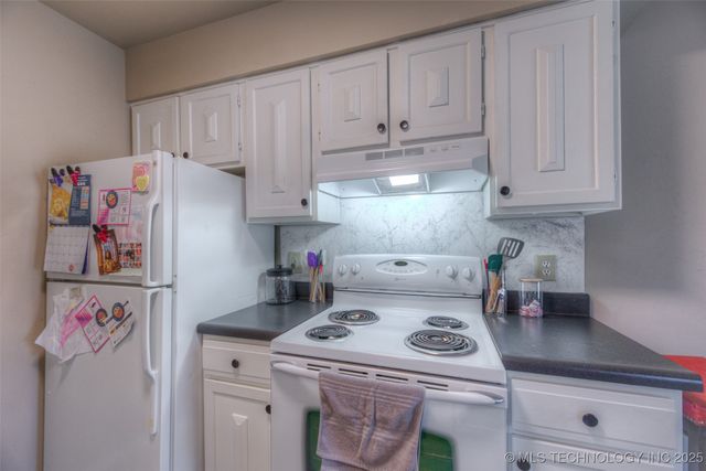 6806 S Toledo Avenue 405, Tulsa, OK 74136