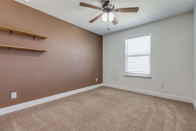 2604 Wesley Avenue, Aubrey, TX 76227