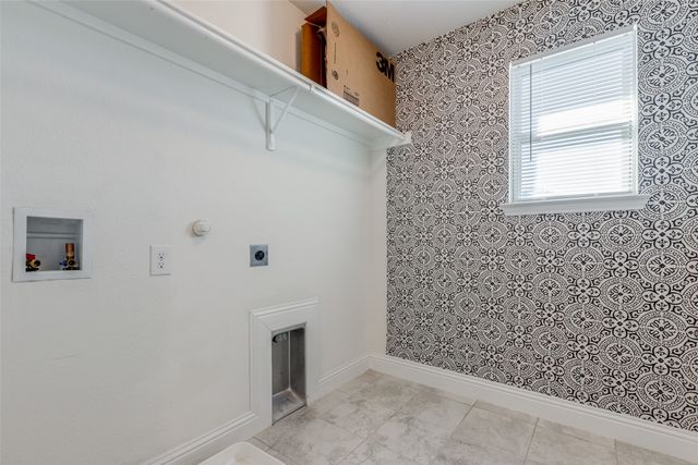 2604 Wesley Avenue, Aubrey, TX 76227