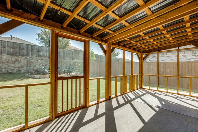 2604 Wesley Avenue, Aubrey, TX 76227