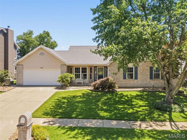 2114 Autumn Wood Drive, St Charles, MO 63303