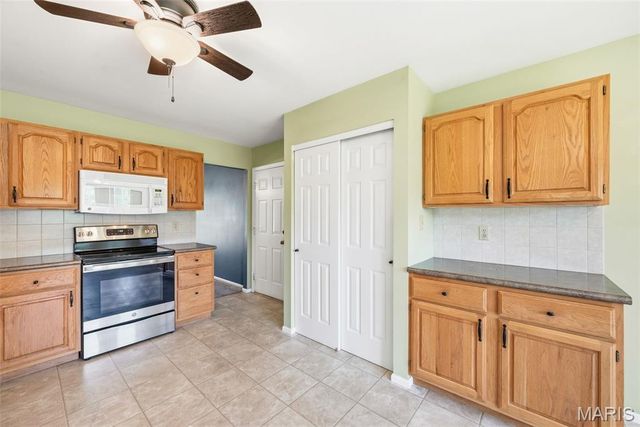 2114 Autumn Wood Drive, St Charles, MO 63303