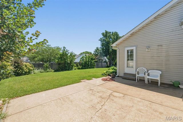 2114 Autumn Wood Drive, St Charles, MO 63303