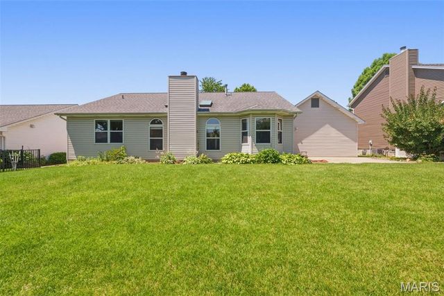 2114 Autumn Wood Drive, St Charles, MO 63303