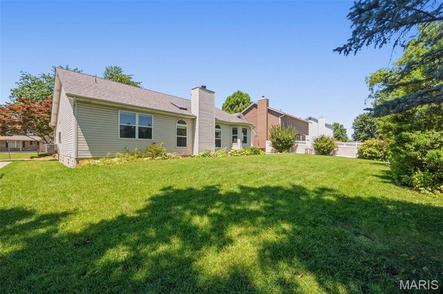 2114 Autumn Wood Drive, St Charles, MO 63303