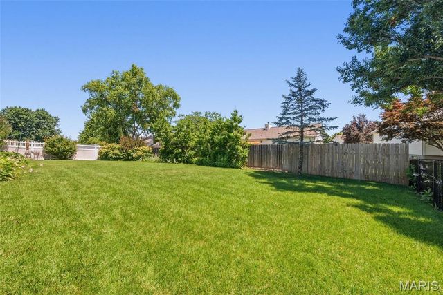 2114 Autumn Wood Drive, St Charles, MO 63303