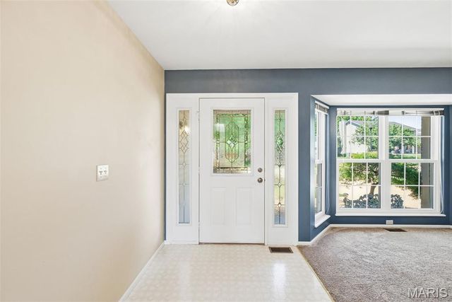 2114 Autumn Wood Drive, St Charles, MO 63303