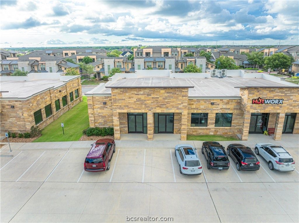 3375 University Dr, Bryan, TX 77802 — exterior