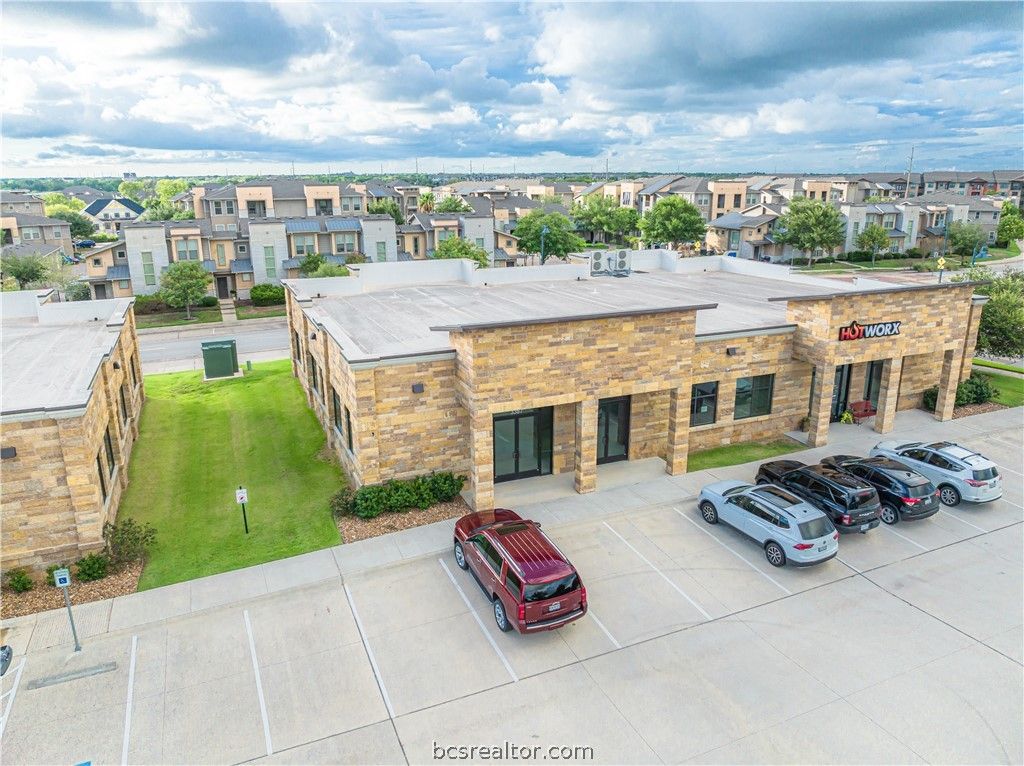 3375 University Dr, Bryan, TX 77802 — photo 3