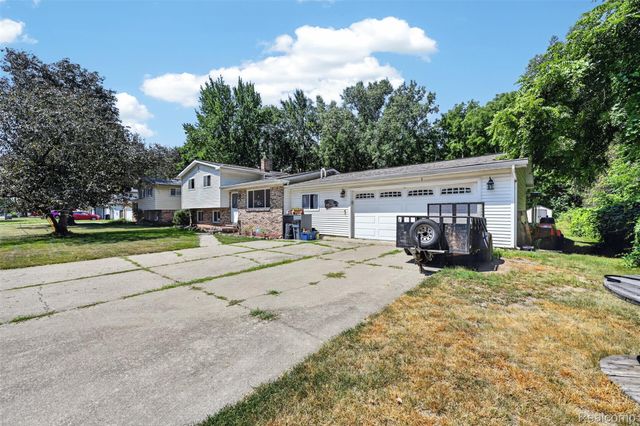4290 Sulgrave Drive, Flint Charter Township, MI 48473