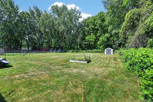 4290 Sulgrave Drive, Flint Charter Township, MI 48473