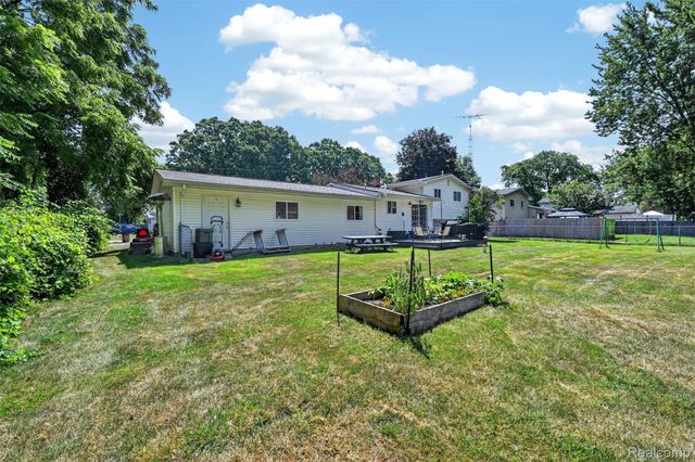 4290 Sulgrave Drive, Flint Charter Township, MI 48473