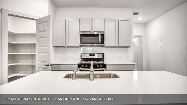 549 Osprey DR, Leander, TX 78641