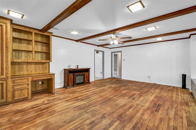 127 Begonia Street, Lake Jackson, TX 77566