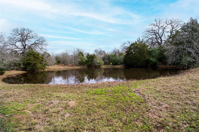 5100 Wood Duck Drive, Waelder, TX 78959