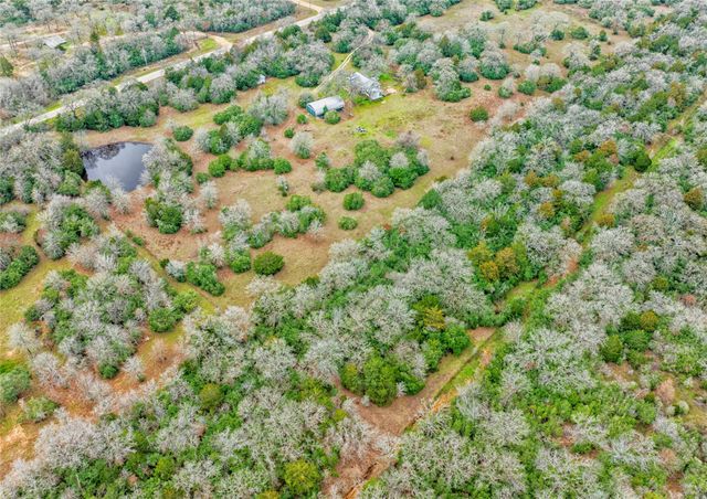 5100 Wood Duck Drive, Waelder, TX 78959