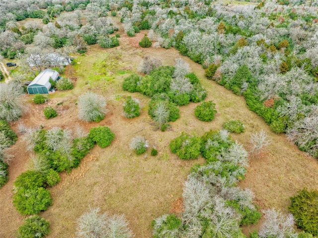 5100 Wood Duck Drive, Waelder, TX 78959