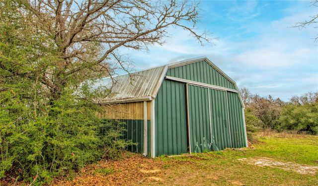 5100 Wood Duck Drive, Waelder, TX 78959