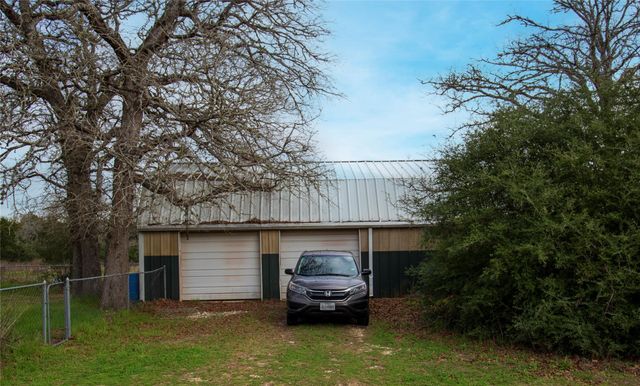 5100 Wood Duck Drive, Waelder, TX 78959