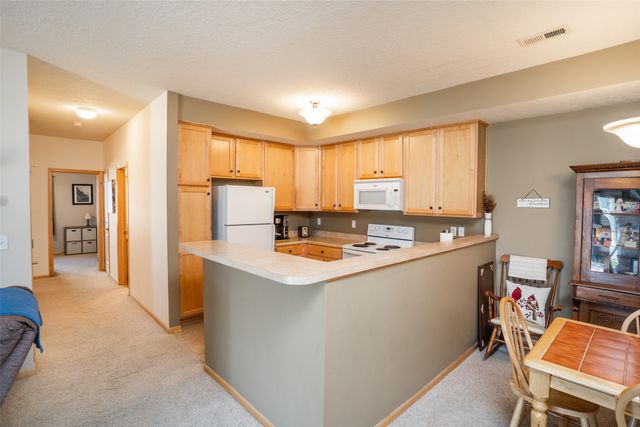 1735 34th Avenue SW 1, Altoona, IA 50009