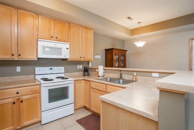 1735 34th Avenue SW 1, Altoona, IA 50009