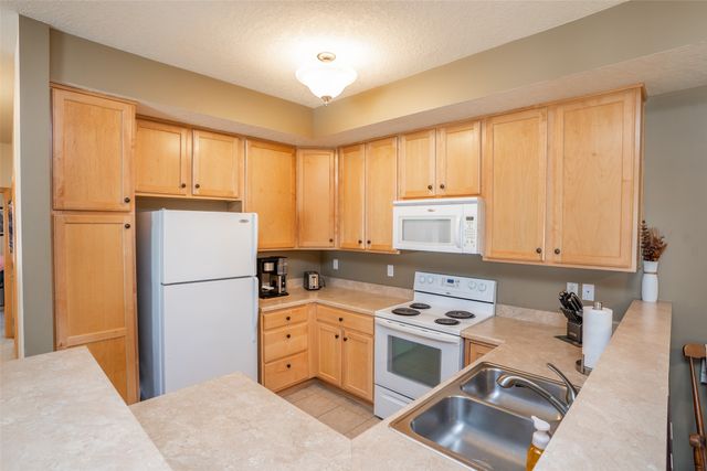 1735 34th Avenue SW 1, Altoona, IA 50009