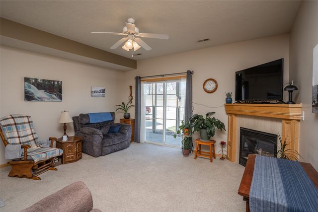 1735 34th Avenue SW 1, Altoona, IA 50009
