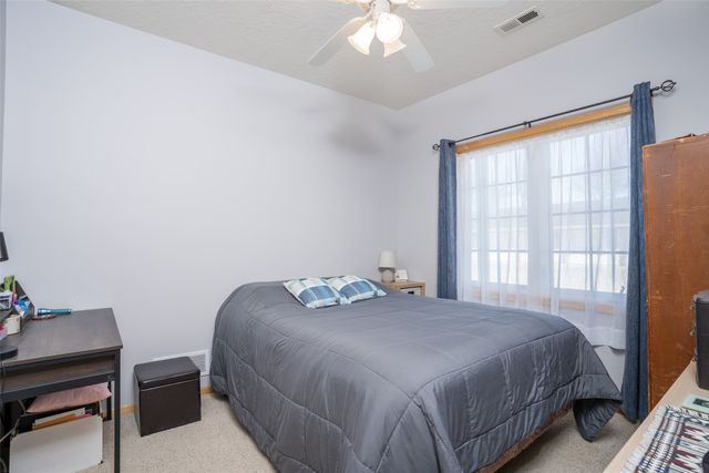 1735 34th Avenue SW 1, Altoona, IA 50009