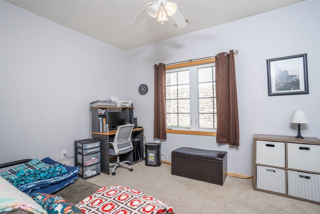 1735 34th Avenue SW 1, Altoona, IA 50009