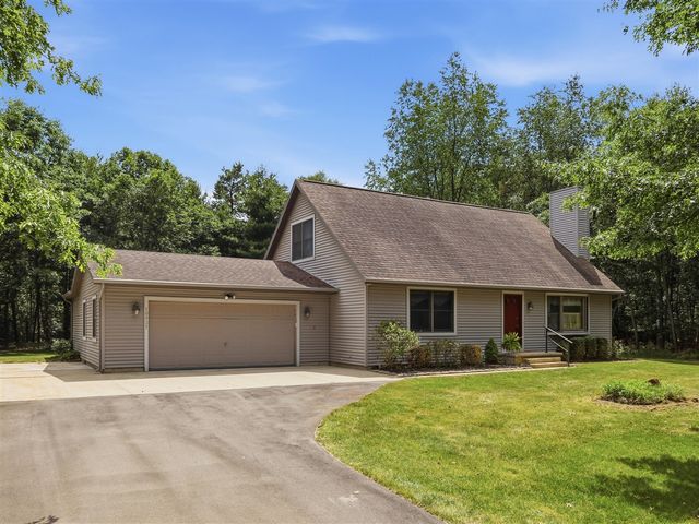 10037 Peppermill Lane, Canadian Lakes, MI 49346
