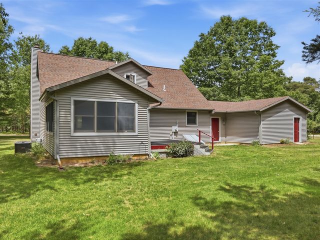 10037 Peppermill Lane, Canadian Lakes, MI 49346