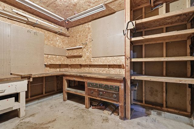 10037 Peppermill Lane, Canadian Lakes, MI 49346