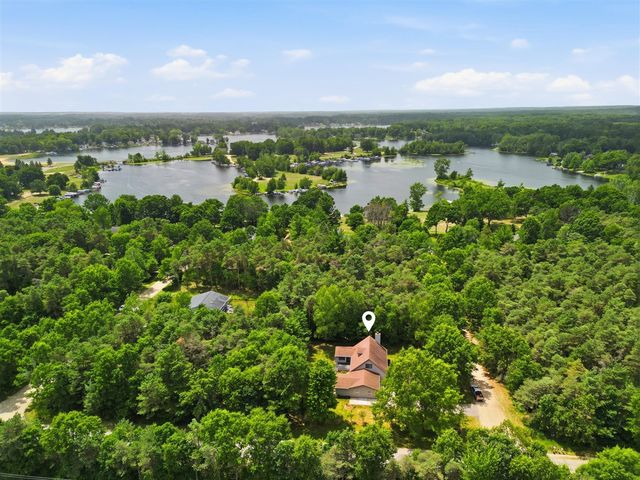 10037 Peppermill Lane, Canadian Lakes, MI 49346
