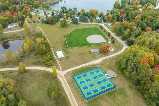 10037 Peppermill Lane, Canadian Lakes, MI 49346