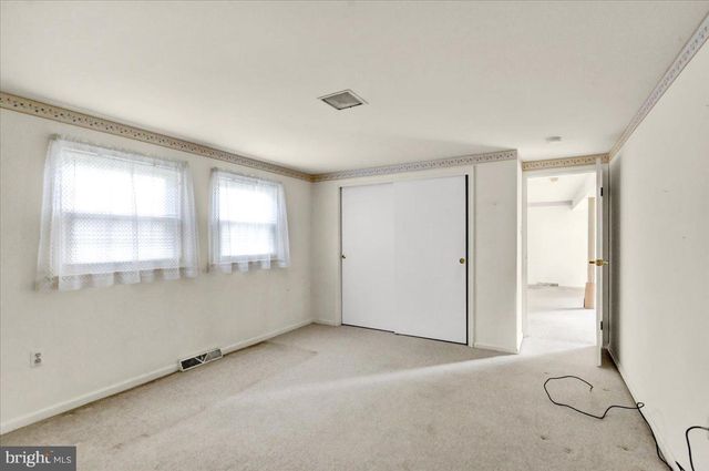 1609 SANTA BARBARA DR, Lancaster, PA 17601