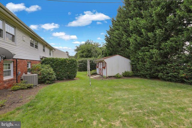 1609 SANTA BARBARA DR, Lancaster, PA 17601