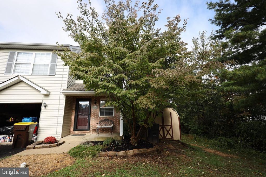 6196 MOUNTAIN LAUREL CT, PIPERSVILLE, PA 18947 — photo 2