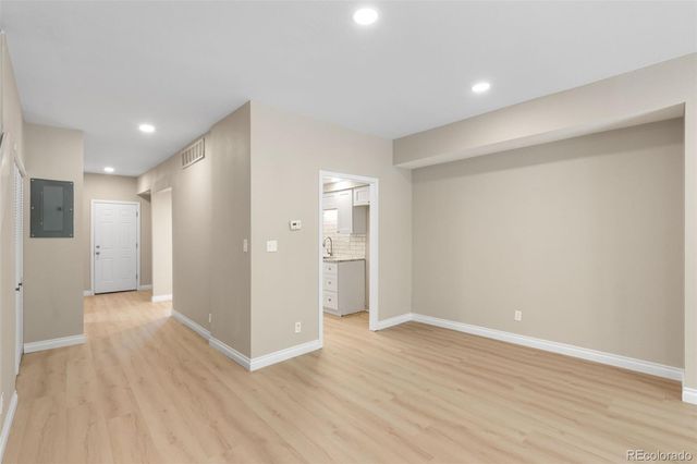 4250 S Olive Street 109, Denver, CO 80237