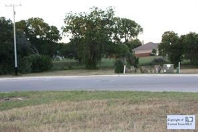 601 Oak Creek Parkway, Seguin, TX 78155