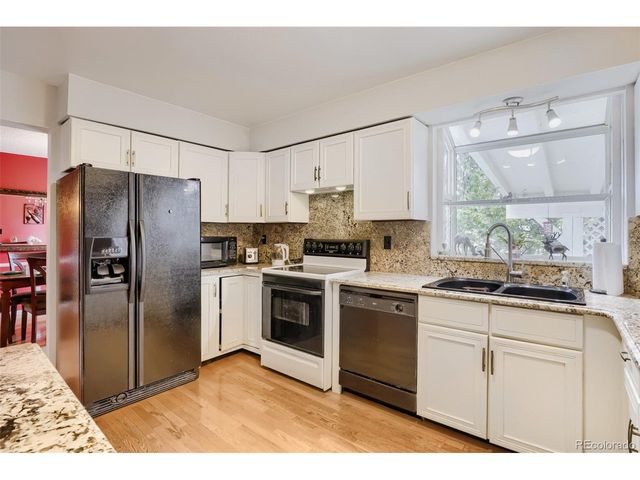 1545 S Vaughn Cir, Aurora, CO 80012