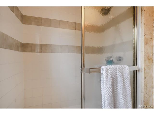 1545 S Vaughn Cir, Aurora, CO 80012