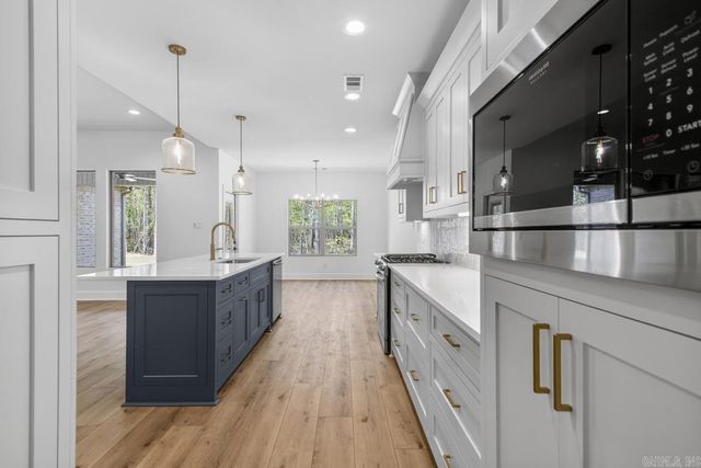 108 Fawnwood Street, Jacksonville, AR 72076