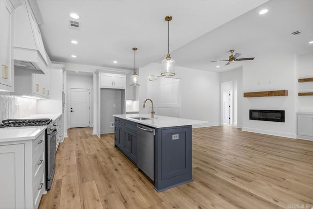 108 Fawnwood Street, Jacksonville, AR 72076